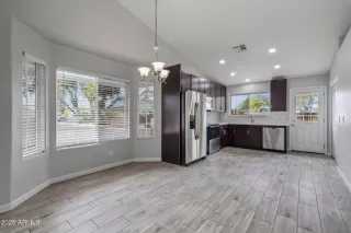 Photo #3: 6842927 Listing 