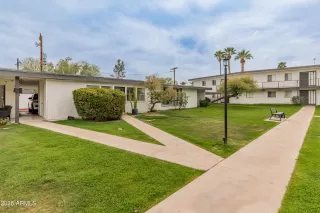 Photo #2: 6842973 Listing