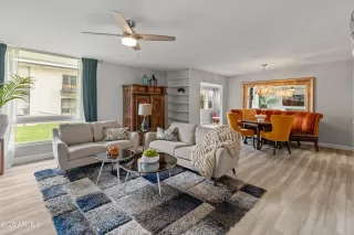 Photo #5: 6842973 Listing