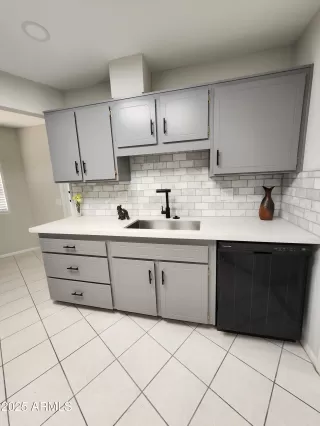 Photo #2: 6842991 Listing 