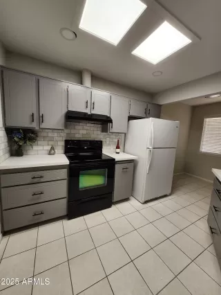 Photo #3: 6842991 Listing 