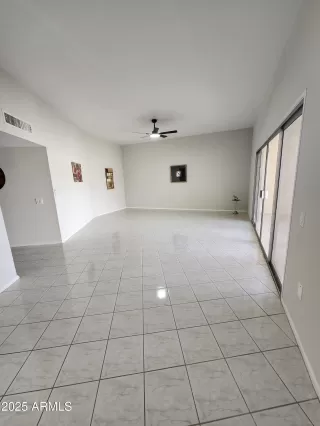 Photo #5: 6842991 Listing 