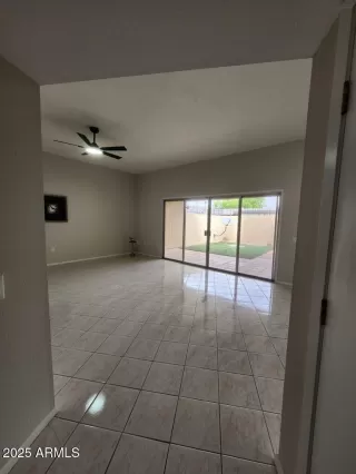 Photo #6: 6842991 Listing 