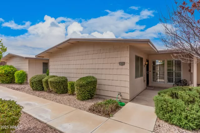 MLS: 6843038 Condo For Sale