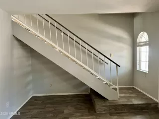 Photo #4: 6843118 Listing