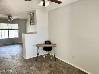 Photo #5: 6843118 Listing