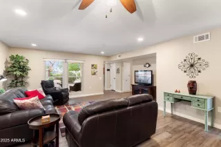 Photo #2: 6843136 Listing