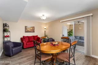 Photo #3: 6843136 Listing