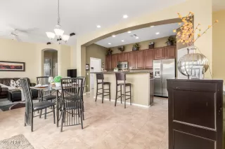 Photo #6: 6843177 Listing