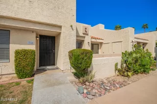 Photo #2: 6843209 Listing