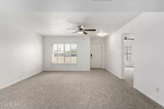 Photo #4: 6843209 Listing