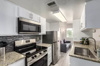 More Details about MLS # 6843328 : 12123 W BELL ROAD#339
