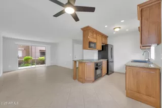 Photo #2: 6843385 Listing