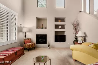 Photo #5: 6843580 Listing