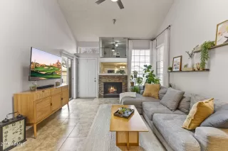 Photo #6: 6843610 Listing