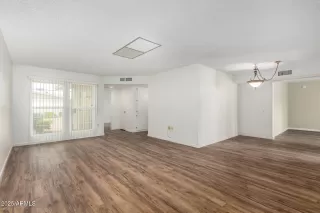 Photo #1: 6843654 Listing