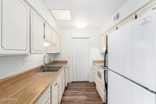 Photo #2: 6843654 Listing