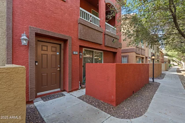 MLS: 6843686 Condo For Sale