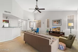 Photo #4: 6843686 Listing 