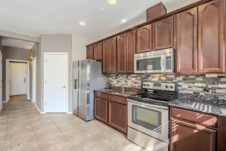 Photo #3: 6843837 Listing