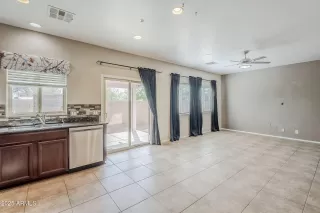 Photo #4: 6843837 Listing