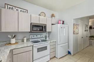 Photo #5: 6843982 Listing 