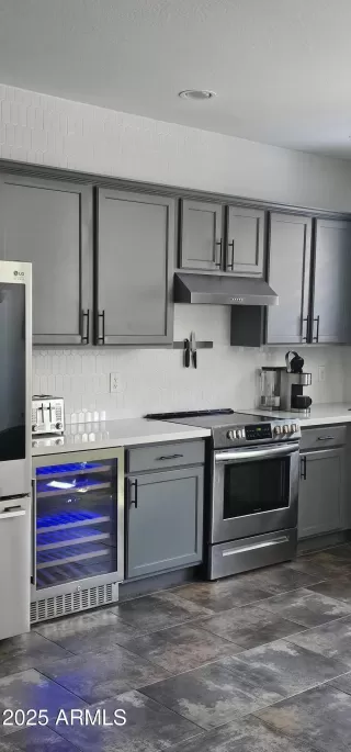 Photo #6: 6843987 Listing