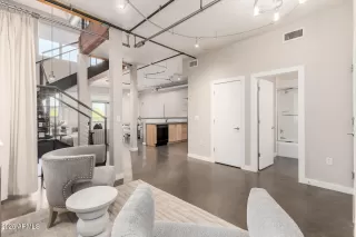 Photo #2: 6843996 Listing 