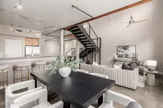 Photo #3: 6843996 Listing 