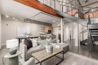 Photo #5: 6843996 Listing 