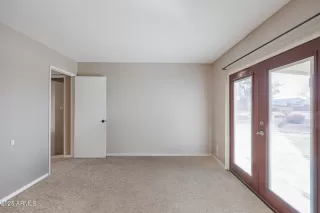 Photo #4: 6844035 Listing 