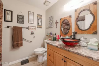 Photo #5: 6844035 Listing 