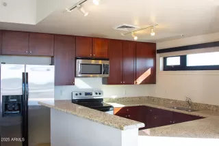 Photo #3: 6844058 Listing