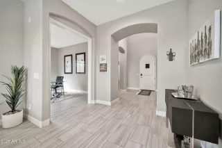 Photo #4: 6844114 Listing