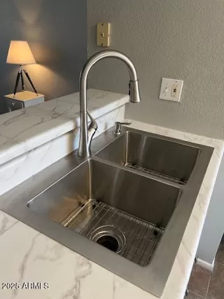 Photo #5: 6844123 Listing 