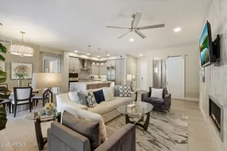 Photo #1: 6844256 Listing