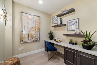 Photo #4: 6844256 Listing