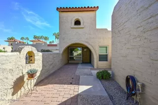 Photo #2: 6844307 Listing