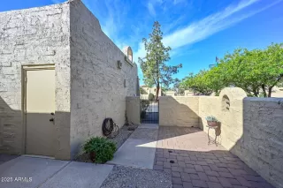 Photo #3: 6844307 Listing