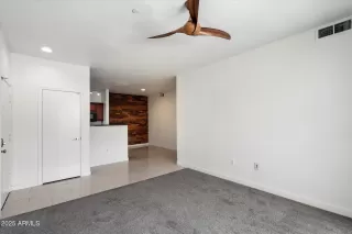 Photo #4: 6844479 Listing