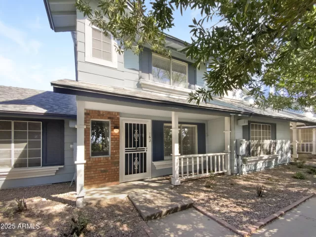 MLS: 6844723 Condo For Sale