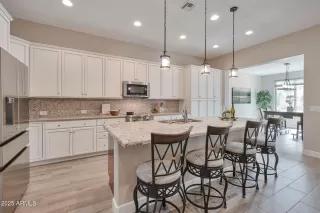 Photo #2: 6844820 Listing 