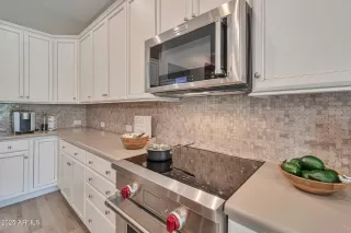 Photo #3: 6844820 Listing 