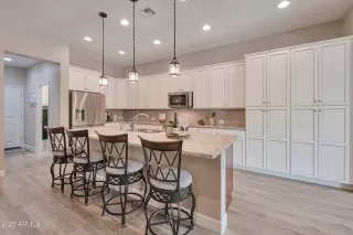 Photo #5: 6844820 Listing 