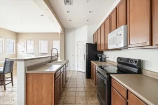 Photo #3: 6845003 Listing