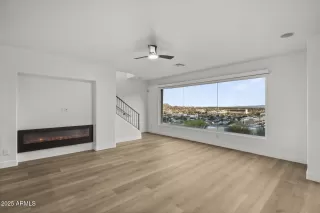 Photo #2: 6845104 Listing