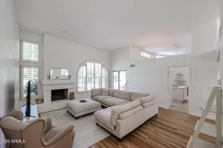 Photo #2: 6845134 Listing