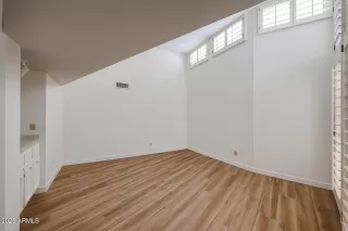 Photo #6: 6845134 Listing