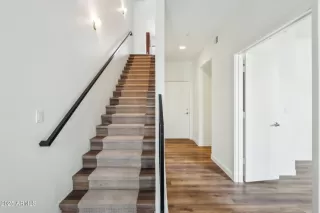 Photo #5: 6845152 Listing