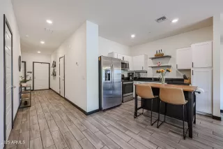 Photo #6: 6845185 Listing 